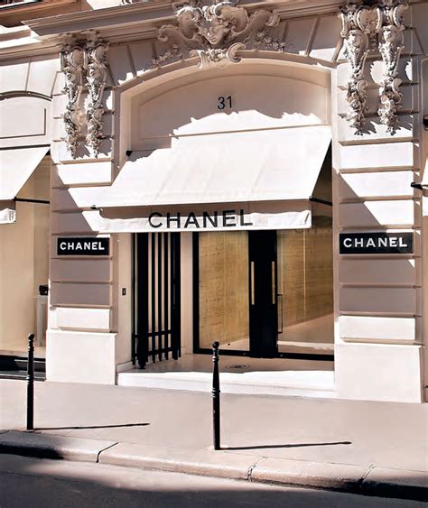 boutique chanel bari|Store Locator .